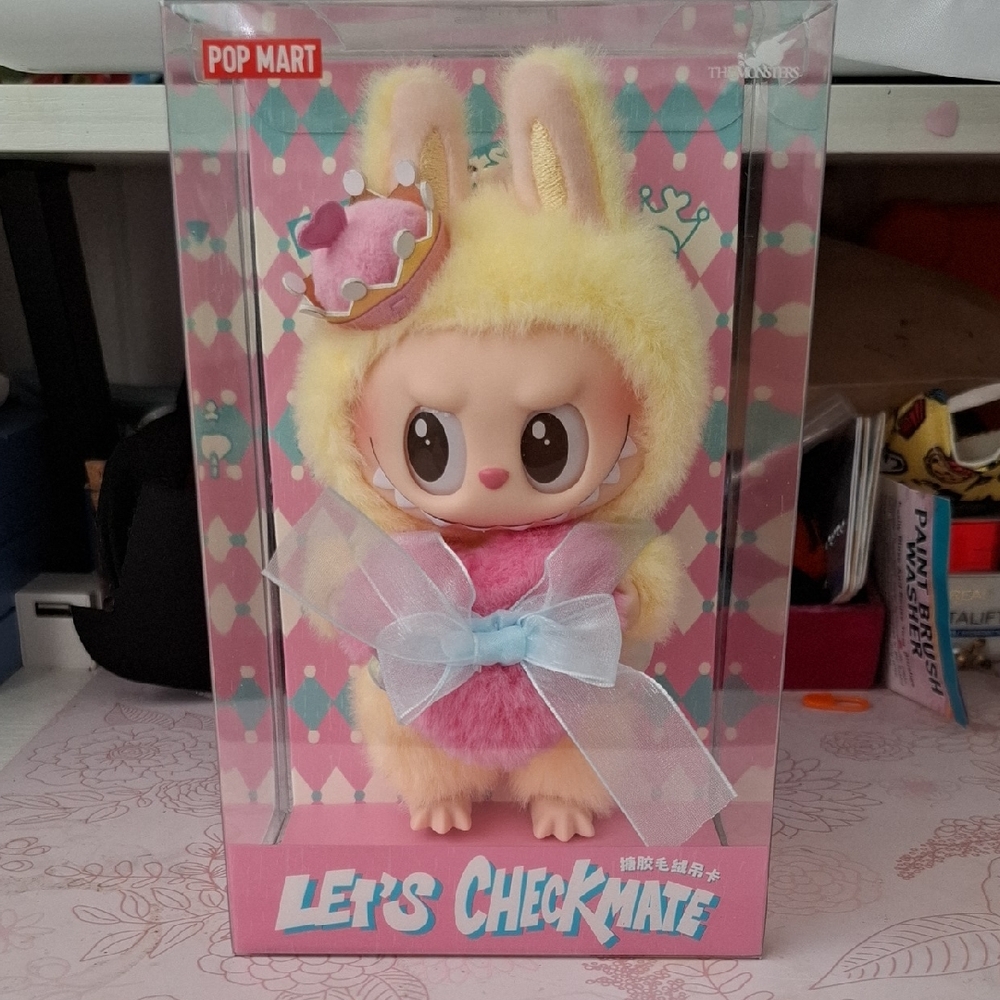 Sold - Pop Mart Sealed Monsters Let's Checkmate Queen!